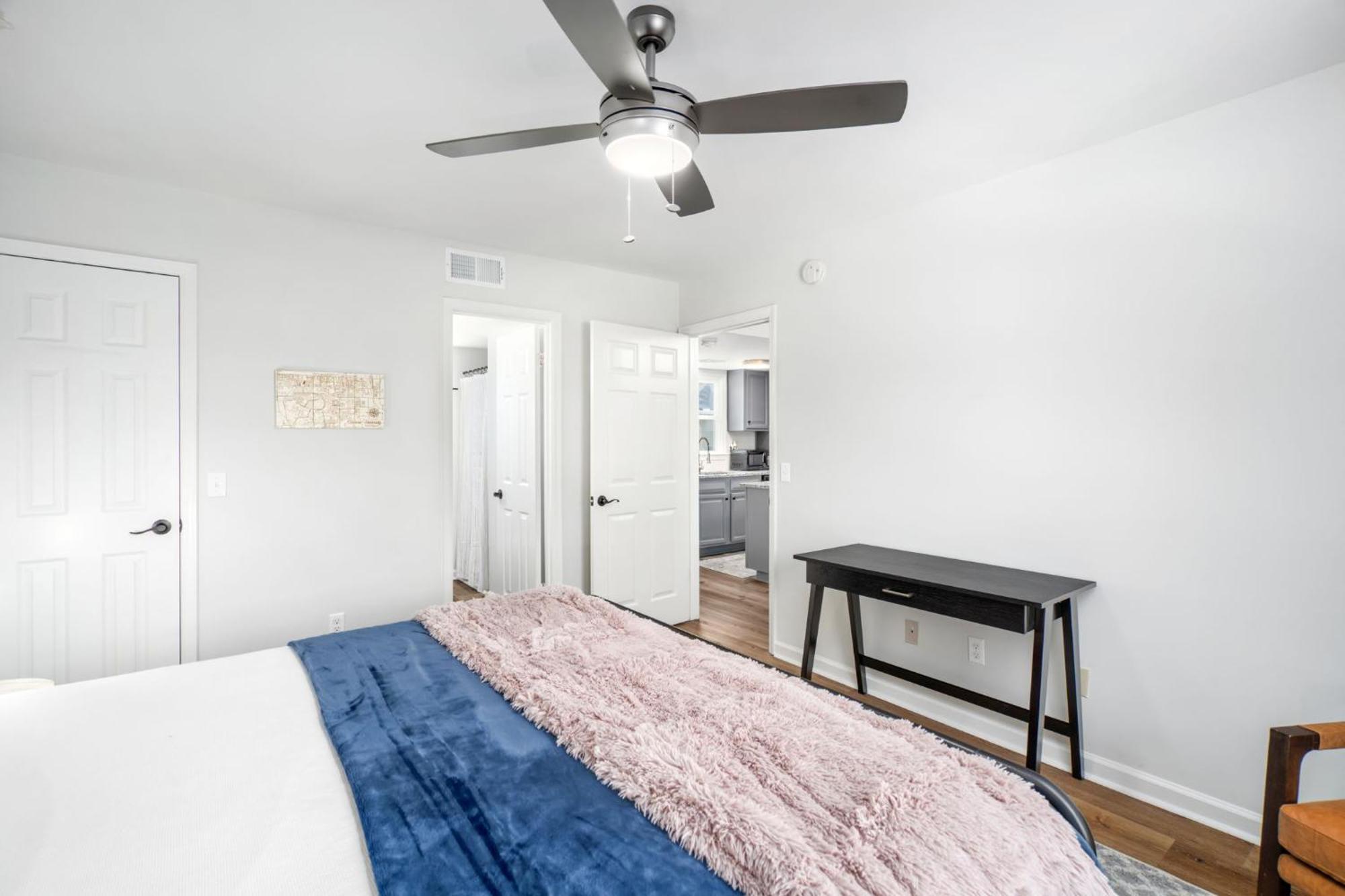 Remodeled And New - Walk To Downtown Auburn Apartment Exterior foto