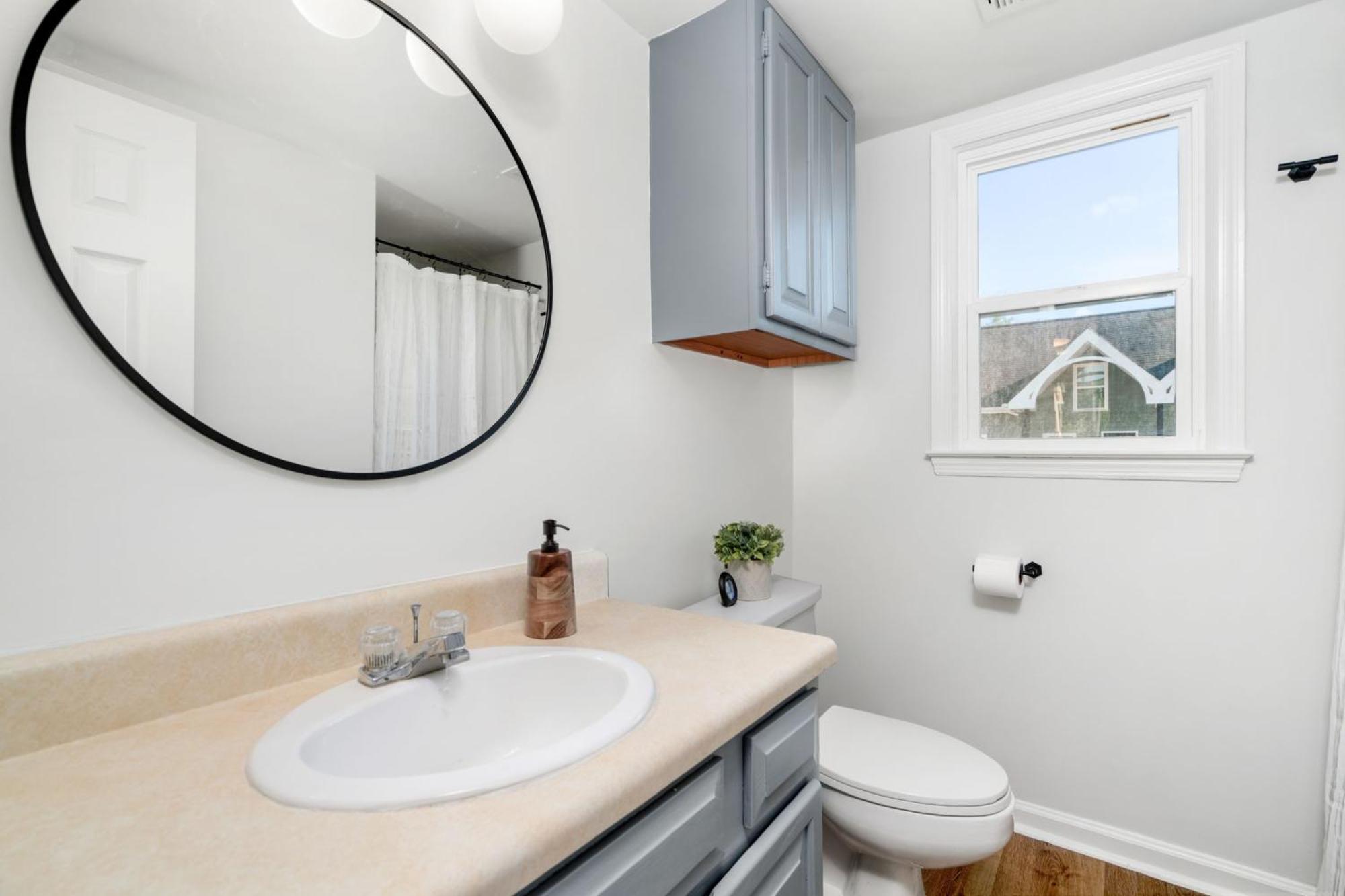 Remodeled And New - Walk To Downtown Auburn Apartment Exterior foto